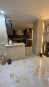 شقة بالمهندسين ديلوكس دورين أربع غرف