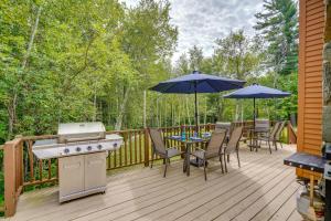 Game Room, Hot Tub! Year-Round Dover Retreat