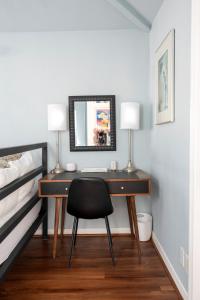 Venice Beach Cottage Retreat