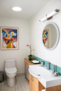 Venice Beach Cottage Retreat