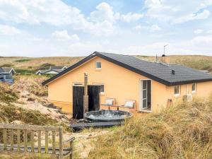 8 person holiday home in Hvide Sande