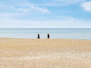 6 person holiday home in Brovst-By Traum