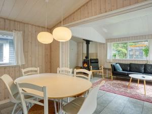 6 person holiday home in Højby-By Traum