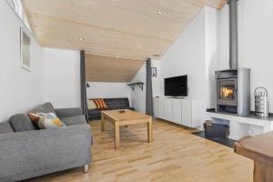 8302-Kolind-Falkevej-34