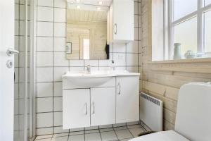 11144-Nykobing-Sj-Cederstien-16