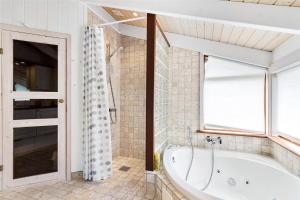 12292-Sjaellands-Odde-Lyngbugten-10