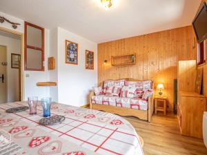 Studio cabine 3 pers Sud avec balcon en 1ère ligne neige - FR-1-840-51