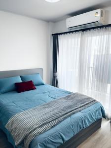 Studio Near Central Festival Includes Street Parking