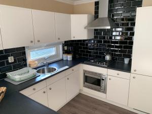 Holiday home on the recreational lake