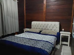 PRAIA DA FERRUGEM, GAROPABA, CASA PERTO DO MAR, 200m, BARRINHA, PÉ NA AREIA, DEIXE O CARRO NA GARAGEM