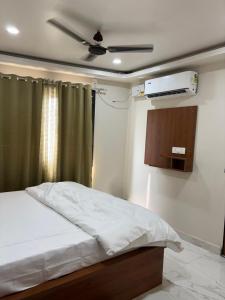 Hotel Shri Ram Gopal Seva Dham