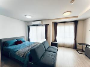 Studio Near Central Festival Includes Street Parking