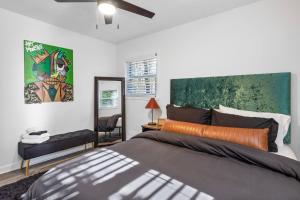 Tranquility Creek~Stylish 2BR~7 Mins ATL Airport