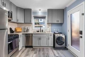 Tranquility Creek~Stylish 2BR~7 Mins ATL Airport