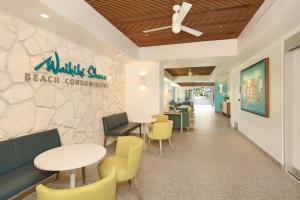 Waikiki Shore by OUTRIGGER