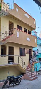 Sivagini rooms - girivalam tiruvannamalai, near main temple