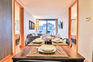 HOM I WiFi I Piscina I Parking I Frente al Lago