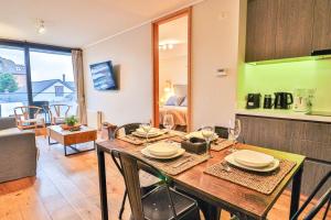 HOM I WiFi I Piscina I Parking I Frente al Lago