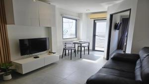 Island Escape 1BR T1-206