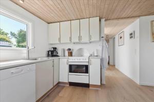 8002-Knebel-Vestre-Strandvej-39