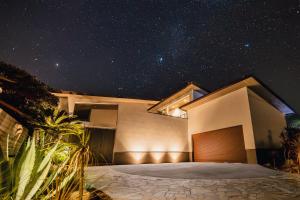 ロマン詰まる大人のプレミアムヴィラ,プール,ゴルフ,ガレージ,BBQ ---Surf up---