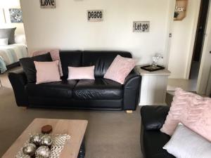 LBarza Peaceful 5BR Family House