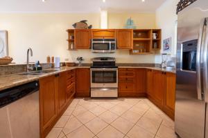 Sunrise 7 - 2 Bedroom, Ocean View Condo