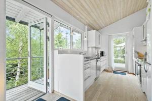 8406-Ebeltoft-Fyrreskraenten-12