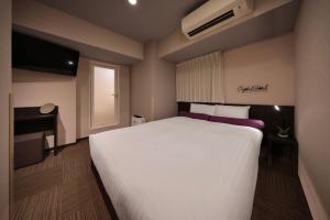 Nipponbashi Crystal Hotel