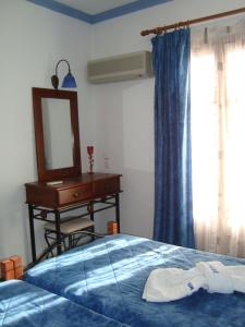 Green Hill Studios & Apartments