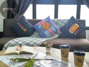 Meridin Sovo 1BR Couple Stylish Netflix BySTAY