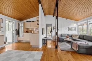 8226-Knebel-Apollovej-27