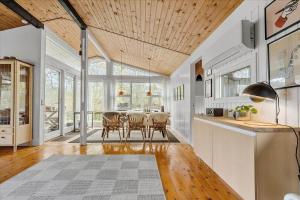 8226-Knebel-Apollovej-27