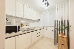 Hyehwamun Myeongdong Stay, 3 min to Naksan Park, 8 min to DDP, 10 min to Gyeongbokgung, Daehak-ro, place for 6p