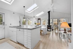 1176-N-Hundested-Brune-Bakke-1