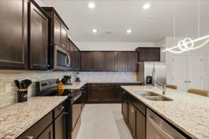 10 Bedrooms 8 Bathrooms Windsor Cay 15952Sc