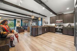 8 Bedrooms 5 Bathrooms Champions Gate 1412Mv