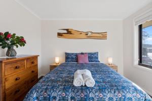 Kingston Stylish Villa-Cozy meets convenience