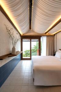 Paradise Retreat Hon Son