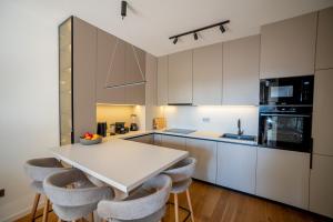 Apartman Noovi - With private parking