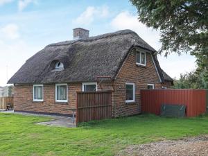 6 person holiday home in Ulfborg
