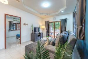 Serenity Holiday Villa 1 D Karon Beach