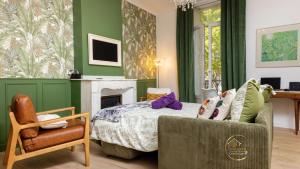 Heart of Oc Mistral Elegant & Spacious Center Train Station