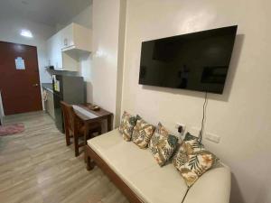 Isabela III, Mesavirre Garden Residences