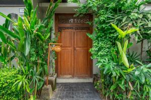 2min Beach, Atlas, Finns Canggu