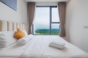 ambiHOME 2BR 2WC Lumiere Riverside An Phu District 2