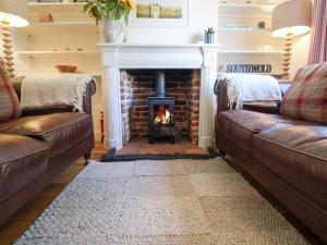 Victoria Cottage 4 East Green