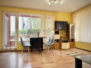 City Modern & Cozy Apartment for 4 Guests in Sofia, Lozenets