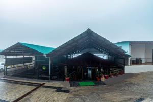 Treebo Premium Queens Of Hills Near Mall Road Area