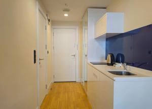 Orbi City- Sea View Apt